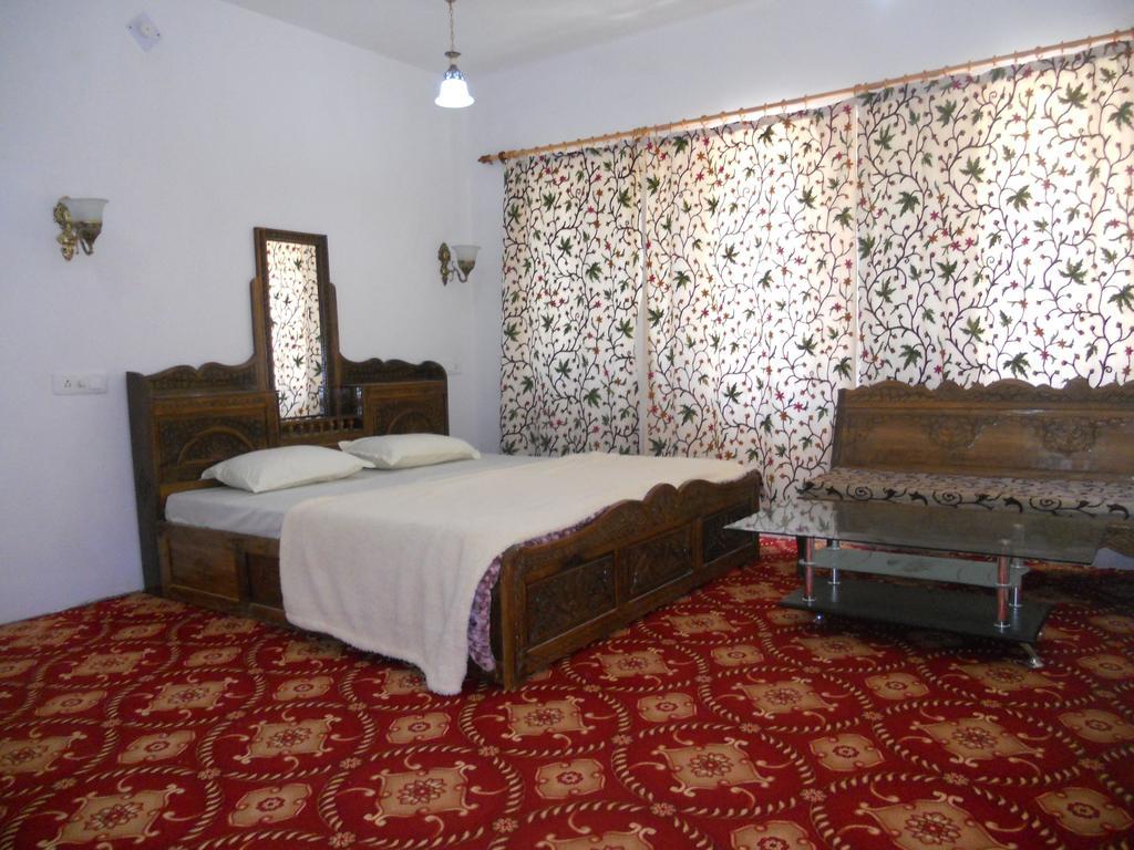 Hotel Royale Jannat Srīnagar Rum bild
