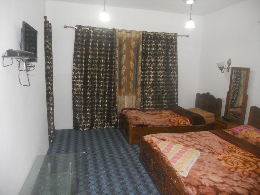 Hotel Royale Jannat Srīnagar Rum bild